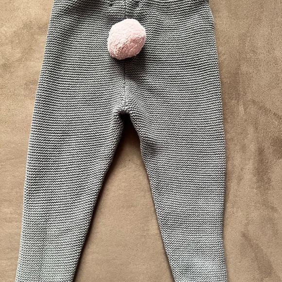 Victoria Beckham bunny sweater set Sz 2T - Picture 7 of 12